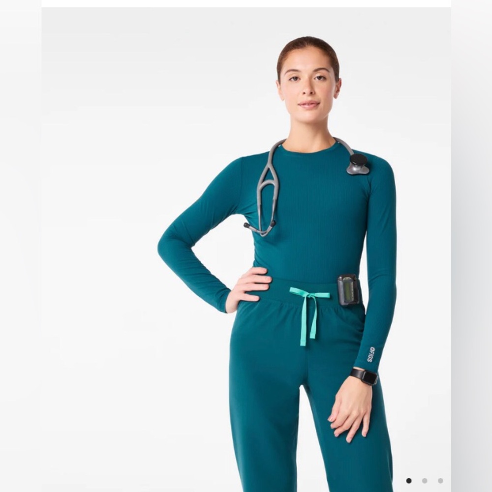 FIGS- Women’s Ribbed Longsleeve Under-scrub top